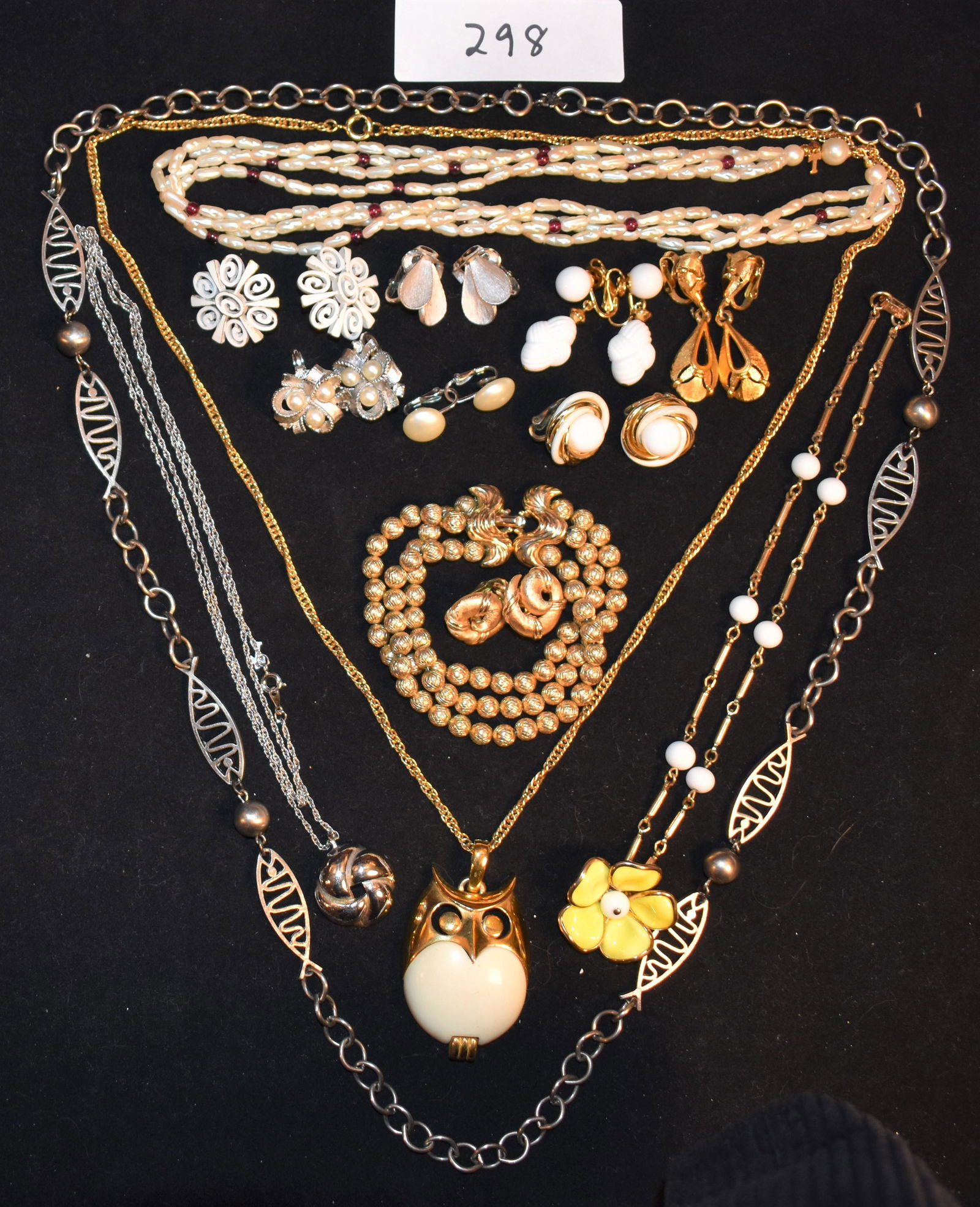 WOMEN'S TRIFARI NECKLACES, EARRINGS, BRACELET (1 of 2)