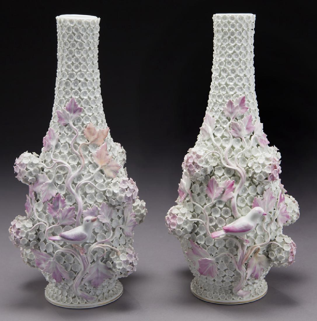 Pr. Meissen Schneeball porcelain vases (1 of 8)