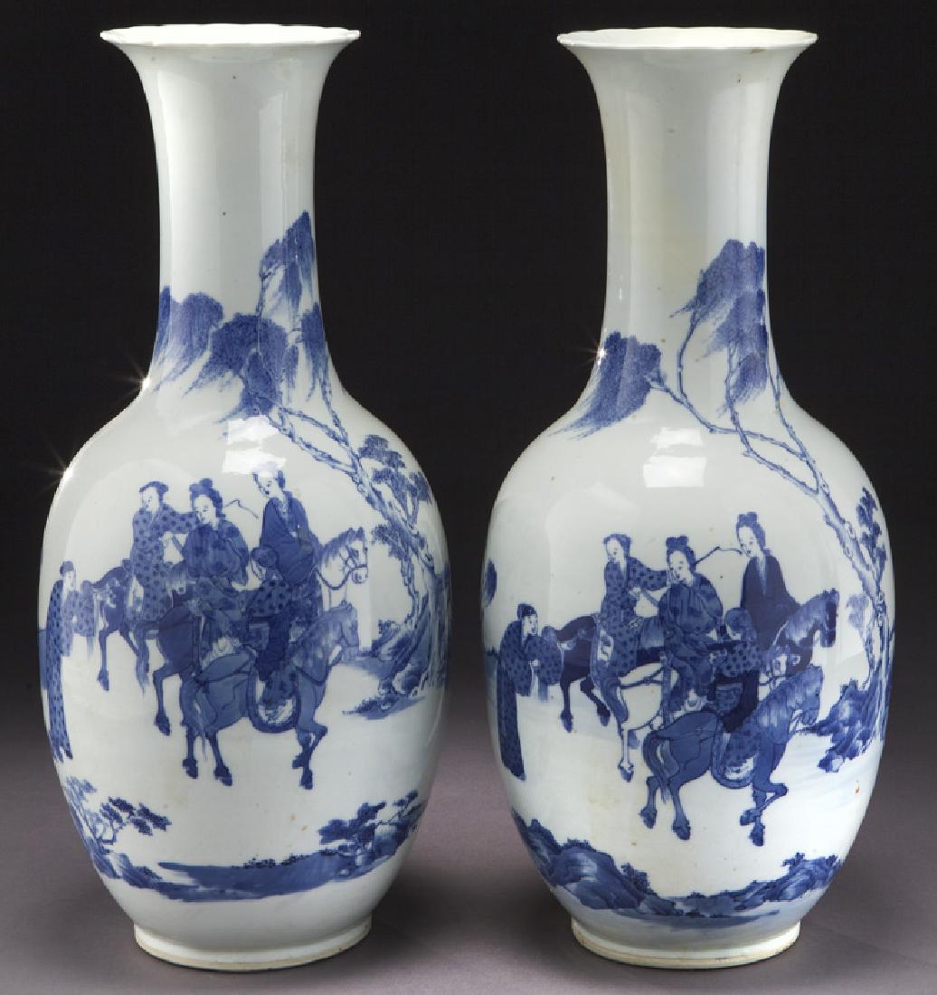 Pr. Chinese Qing blue and white porcelain (1 of 7)
