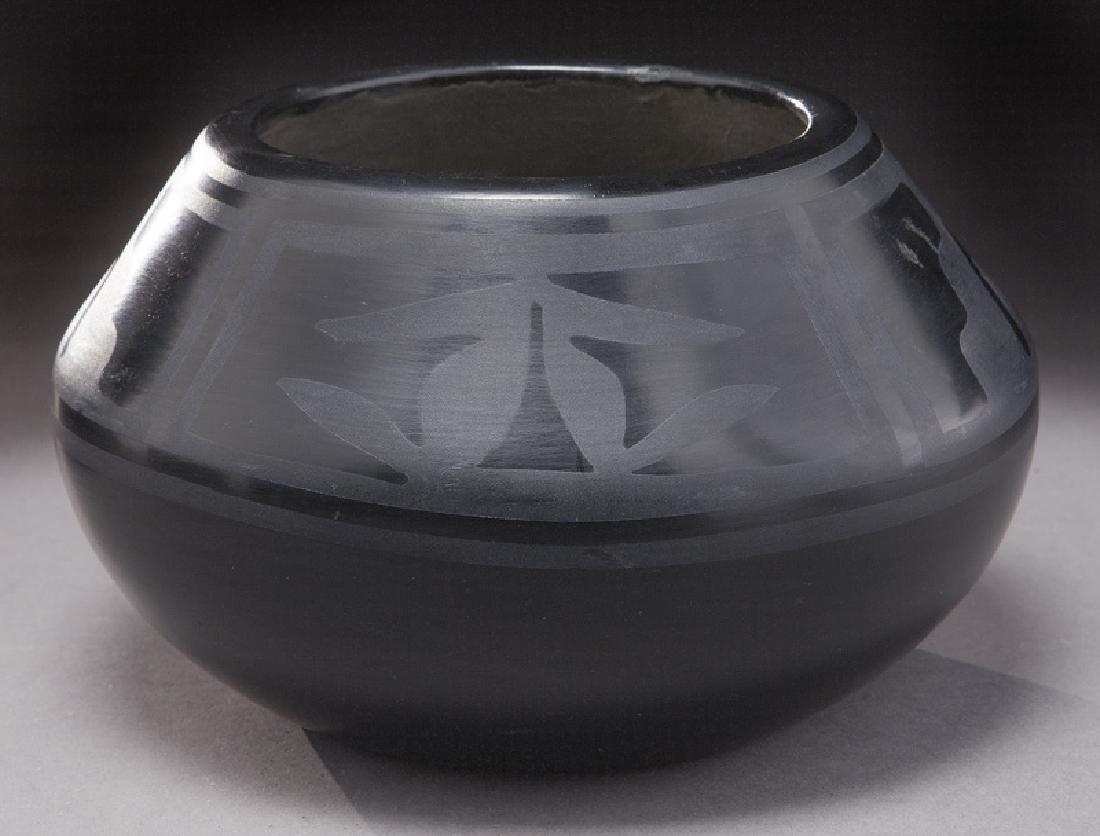 San Ildefonso blackware vessel, (1 of 7)