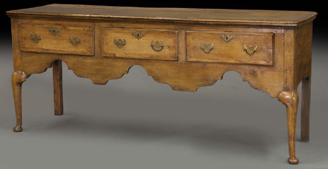 18th C. English Queen Anne style dresser base (1 of 9)