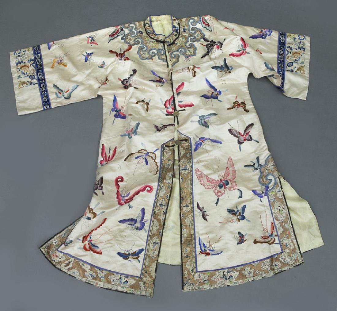 Chinese embroidery decorated silk robe (1 of 7)