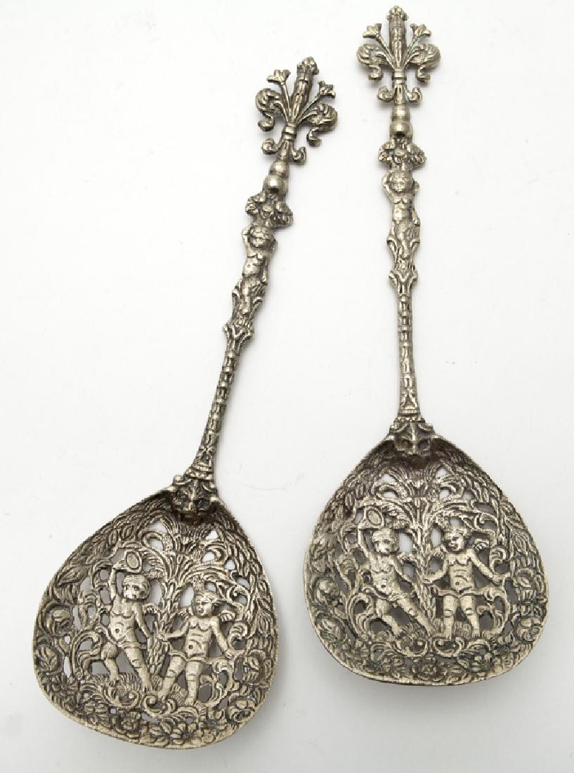 Pr. Italian silver serving spoons (1 of 2)