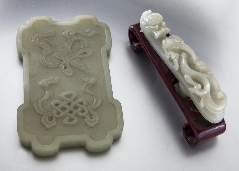 Chinese Qing carved white jade belt buckle & jade: Chinese Qing carved white jade belt buckle & jade plaque, depicting two dragons and lucky symbols. Tallest: 4.75"L, Circa - 18th - 19th C.