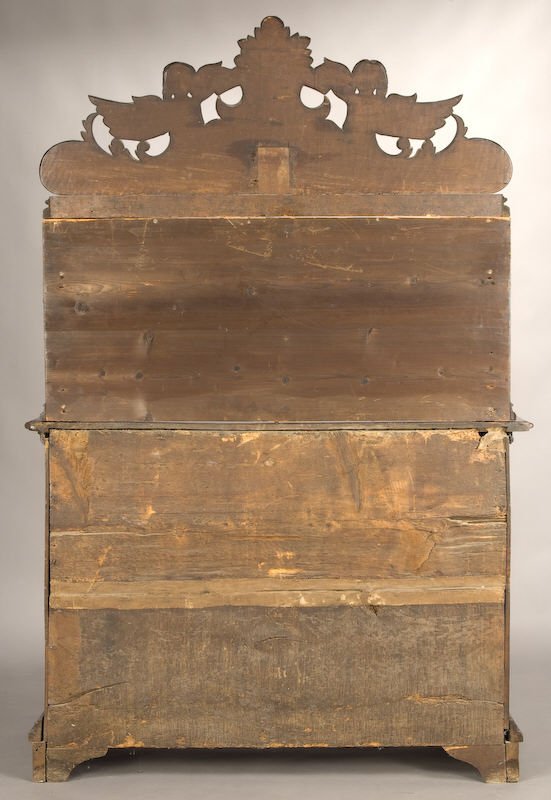 Italian Renaissance style walnut buffet - 10
