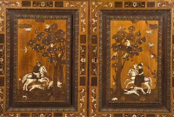Italian Renaissance style walnut buffet - 4