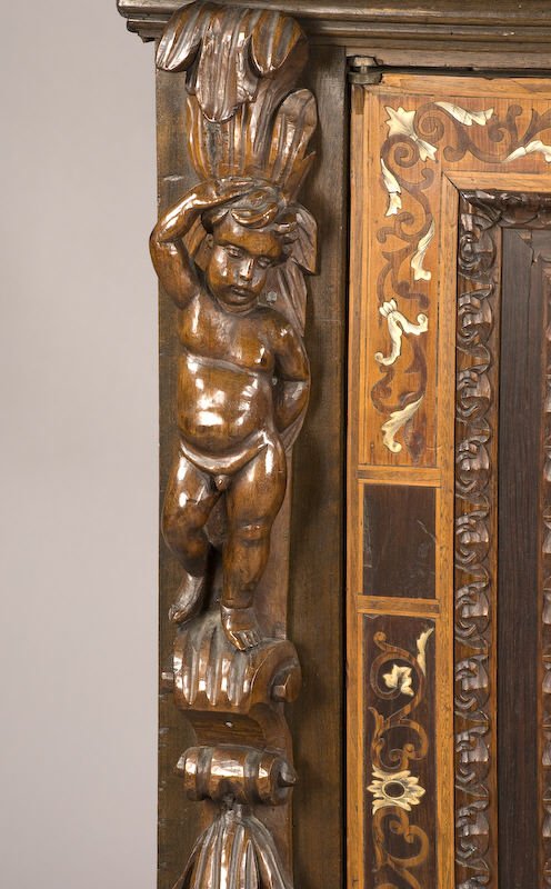 Italian Renaissance style walnut buffet - 5