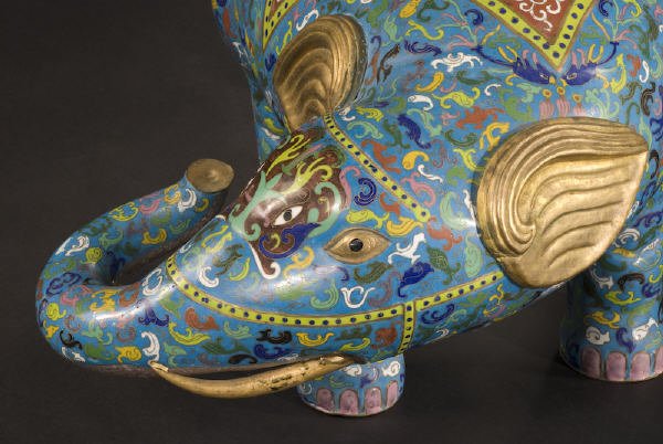 Pr. Chinese cloisonne elephant figures - 4