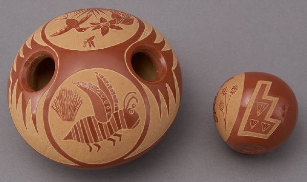 2 Pcs. Santa Clara sgraffito redware pottery - 5
