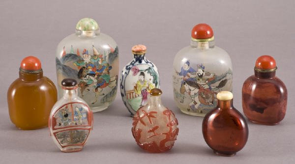 (8) Chinese snuff bottles