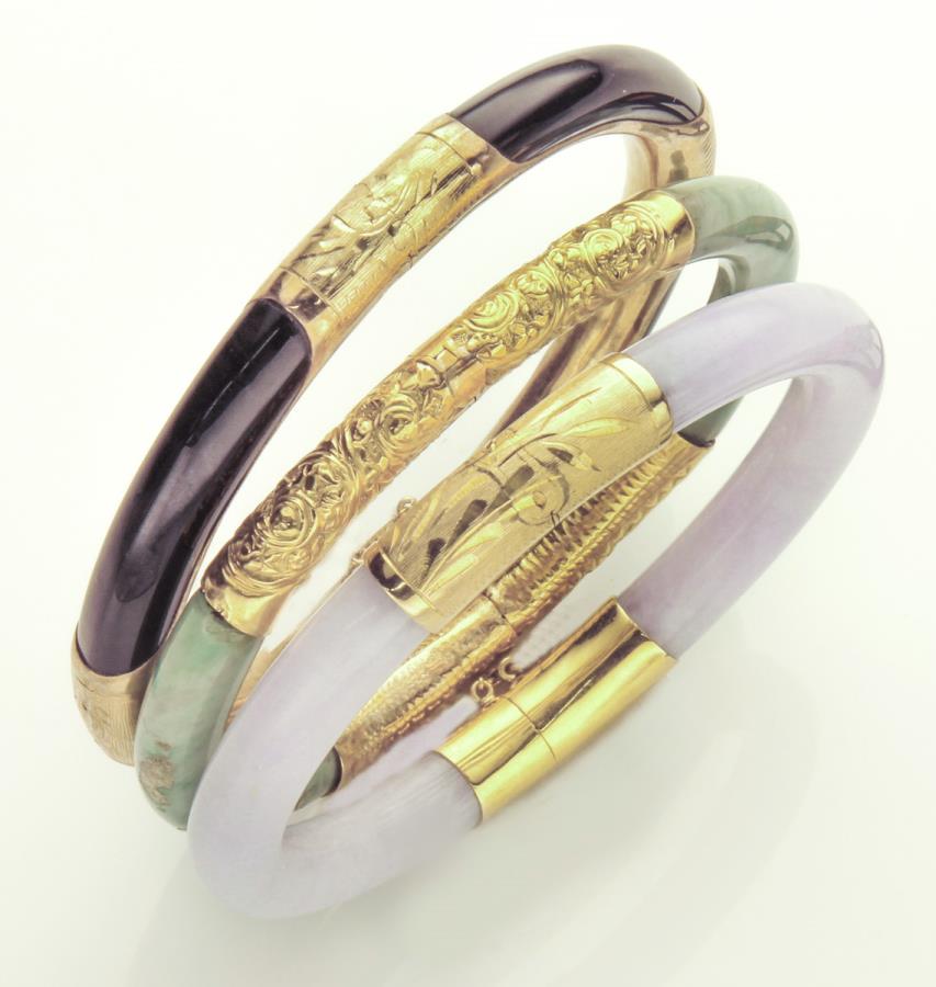 (3) Jade bangles, (1 of 2)