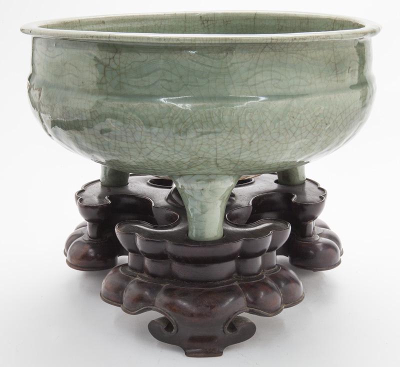 Chinese Ming Longquan celadon incense burner, (1 of 7)