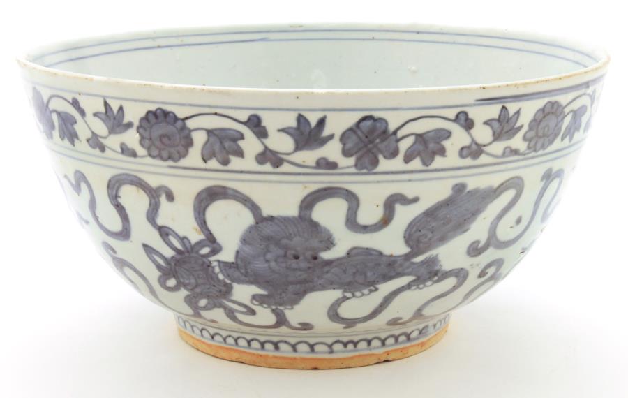Large Chinese Ming blue & white bowl, (1 of 7)