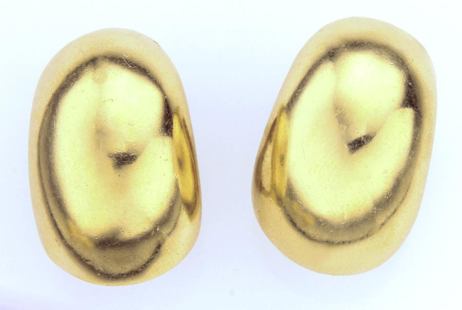 Pr. Andrew Clunn 18K gold earclips.: Pr. Andrew Clunn 18K gold earclips. Stamped, "A Clunn 18K". Approx. 28.0 grams. 1.125"H x .625"W,