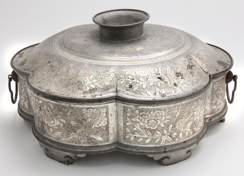 Chinese Qing chao chow pewter box, (1 of 10)