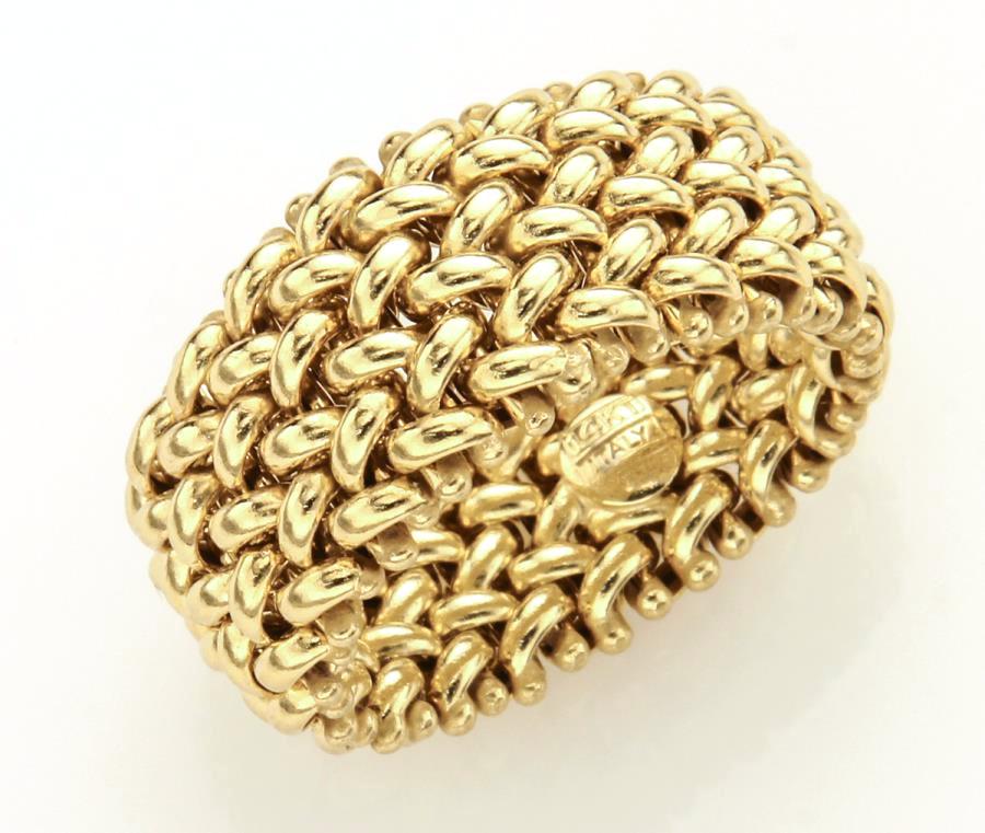 Italian 14K yellow gold mesh ring. (1 of 3)