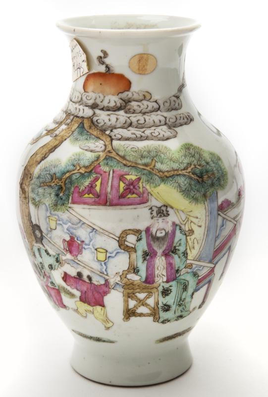 Chinese Republic famille rose vase, (1 of 7)