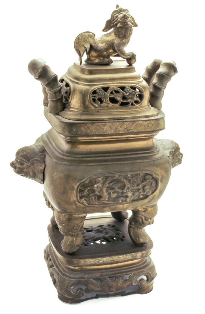 Chinese large Qing bronze censer, (1 of 11)