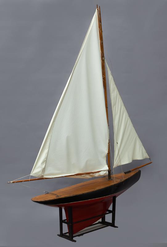 Antique wooden pond yacht with sails and rigging. (1 of 11)