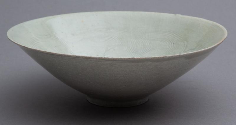 Chinese Song Hutian Yao porcelain bowl (1 of 4)