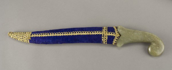 Indian Mughal jade dagger, the blade inlaid with: silver, having the mark of Damascus. 16.5"L, Circa - 19th C.