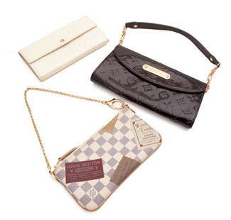 (3) Louis Vuitton bags,: (3) Louis Vuitton bags, including: (1) black patent leather flap wallet with gold tone chain; (1) white patent leather wallet with button flap; (1) checkered coated canvas with gold tone chain.