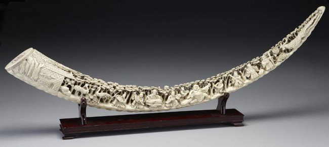 Chinese carved elephant ivory tusk depicting (Inte: Chinese carved elephant ivory tusk depicting (International buyers should note that several countries do not allow the importation of lots containing materials made from endangered species. This inclu