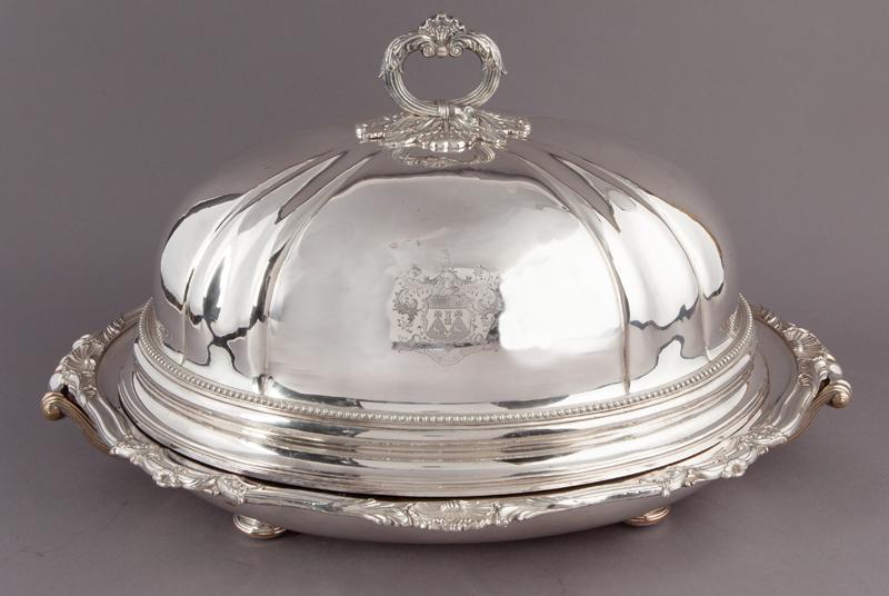 Large English silverplate meat dome (1 of 13)