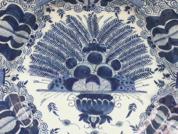 Delft plate- De Porseleyne Klea on back - 2