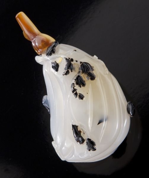 Chinese Su-Zhou school carved agate snuff bottle: Chinese Su-Zhou school carved agate snuff bottle depicting bats and butterflies on a pumpkin. 2.5"H, Circa - 19th C.