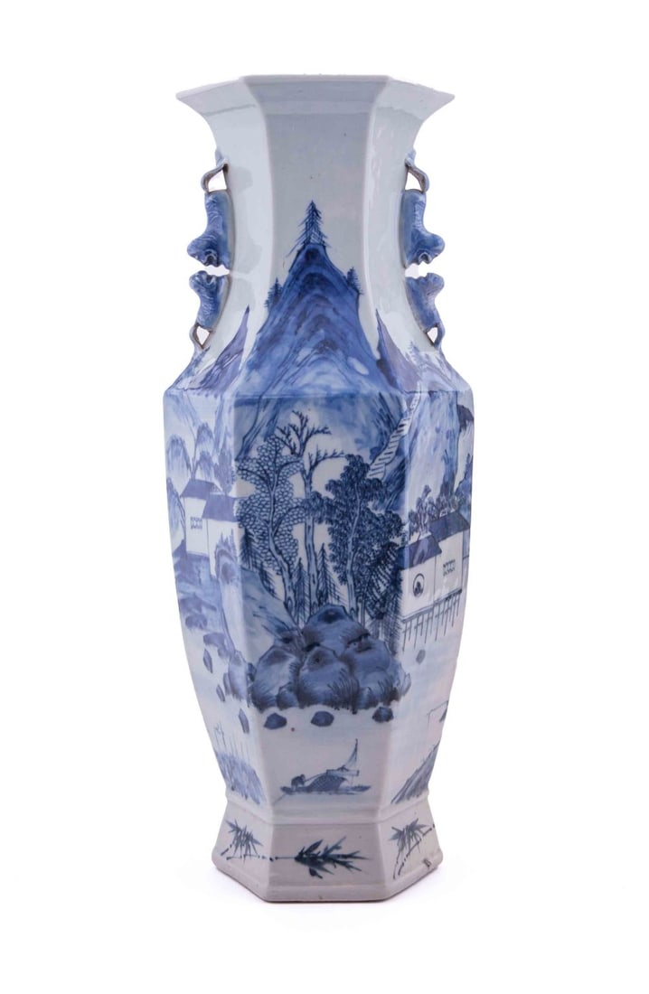 Large Chinese Quing Blue & White porcelain (1 of 8)