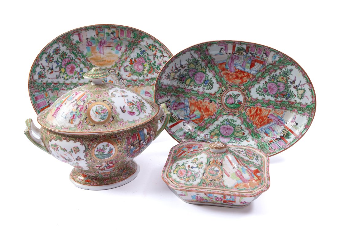 Four Pieces Chinese Qing Rose Medallion Porcelain Ware (1 of 6)