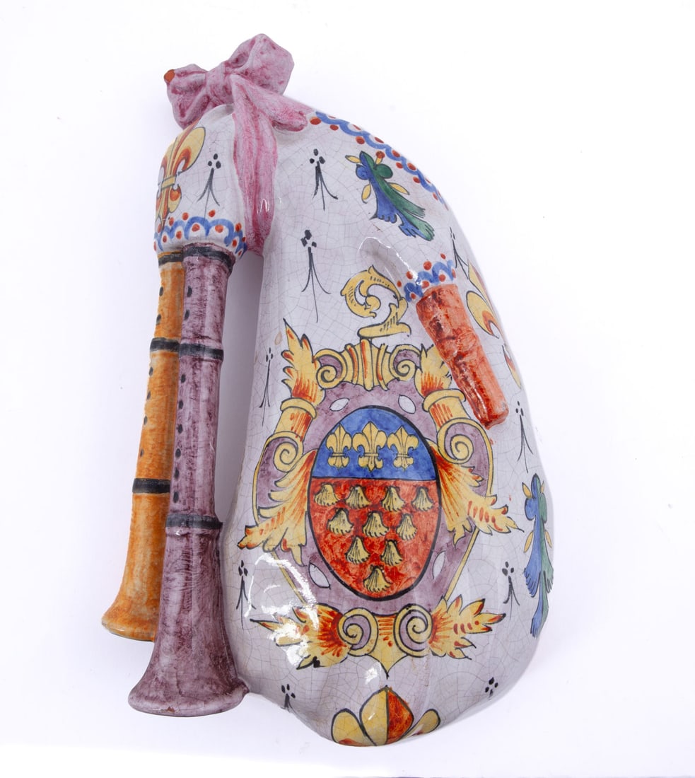 Quimper Bagpipe Wall Pocket (1 of 6)