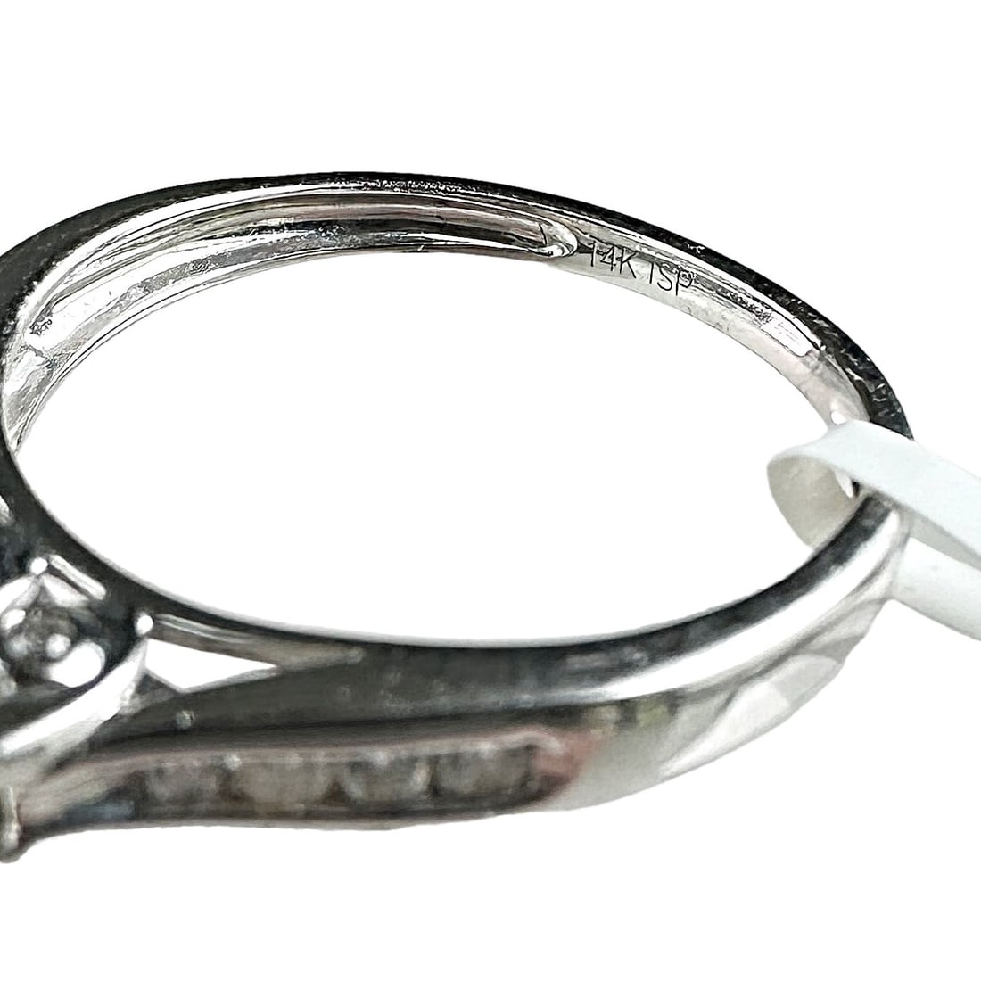 18kt White Gold Diamond Wedding Ring (1 of 4)