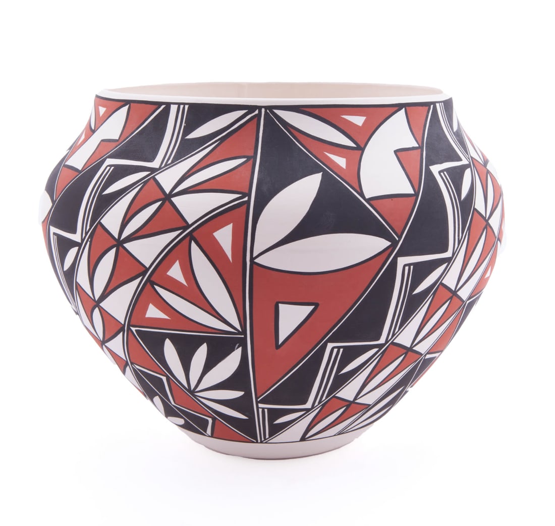 Native American Acoma Pueblo Pottery Vase (1 of 4)