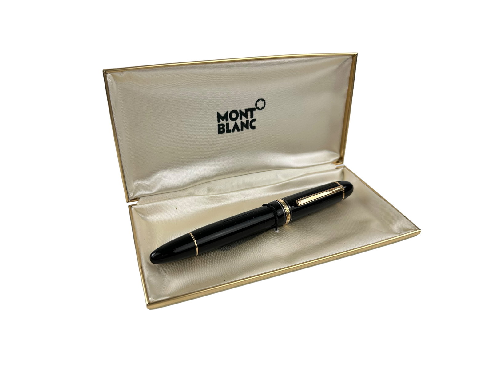 MONT BLANC FOUNTAIN PEN (1 of 7)
