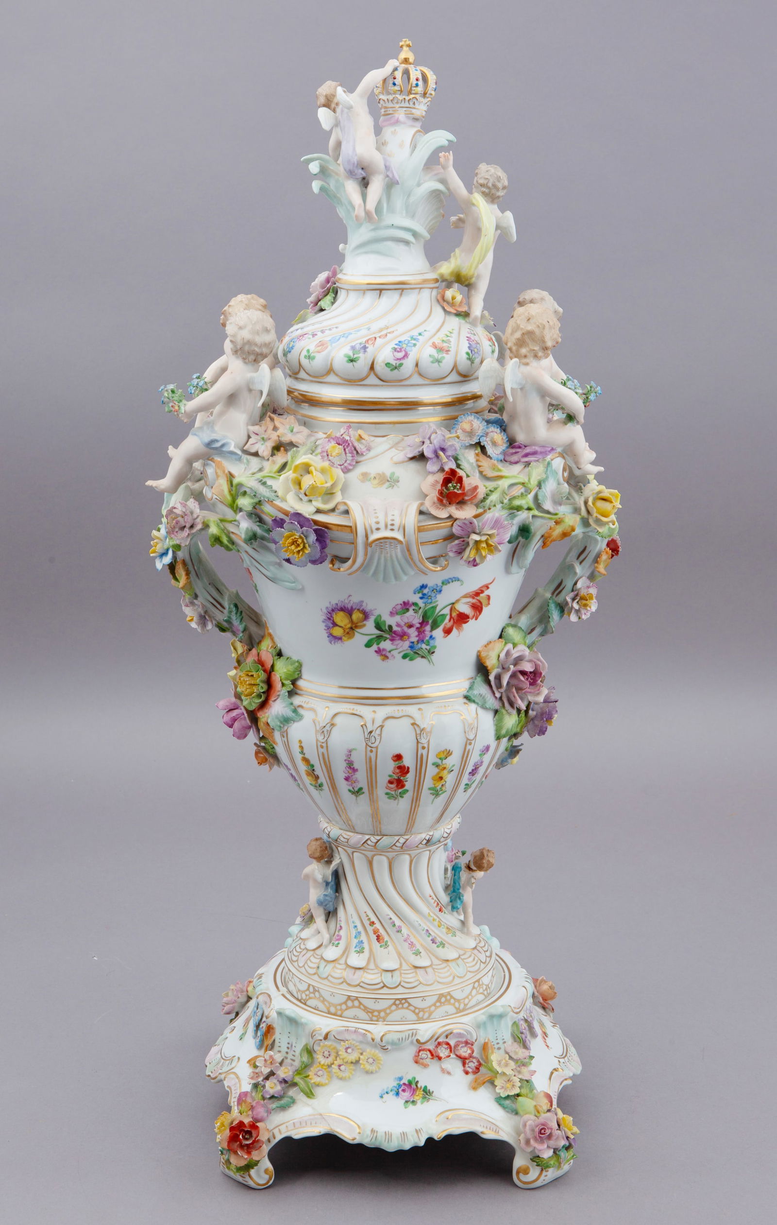 Monumental Dresden Porcelain Vase by Carl Thieme, Potschappel, Late 19th to Early 20th Century (1 of 12)