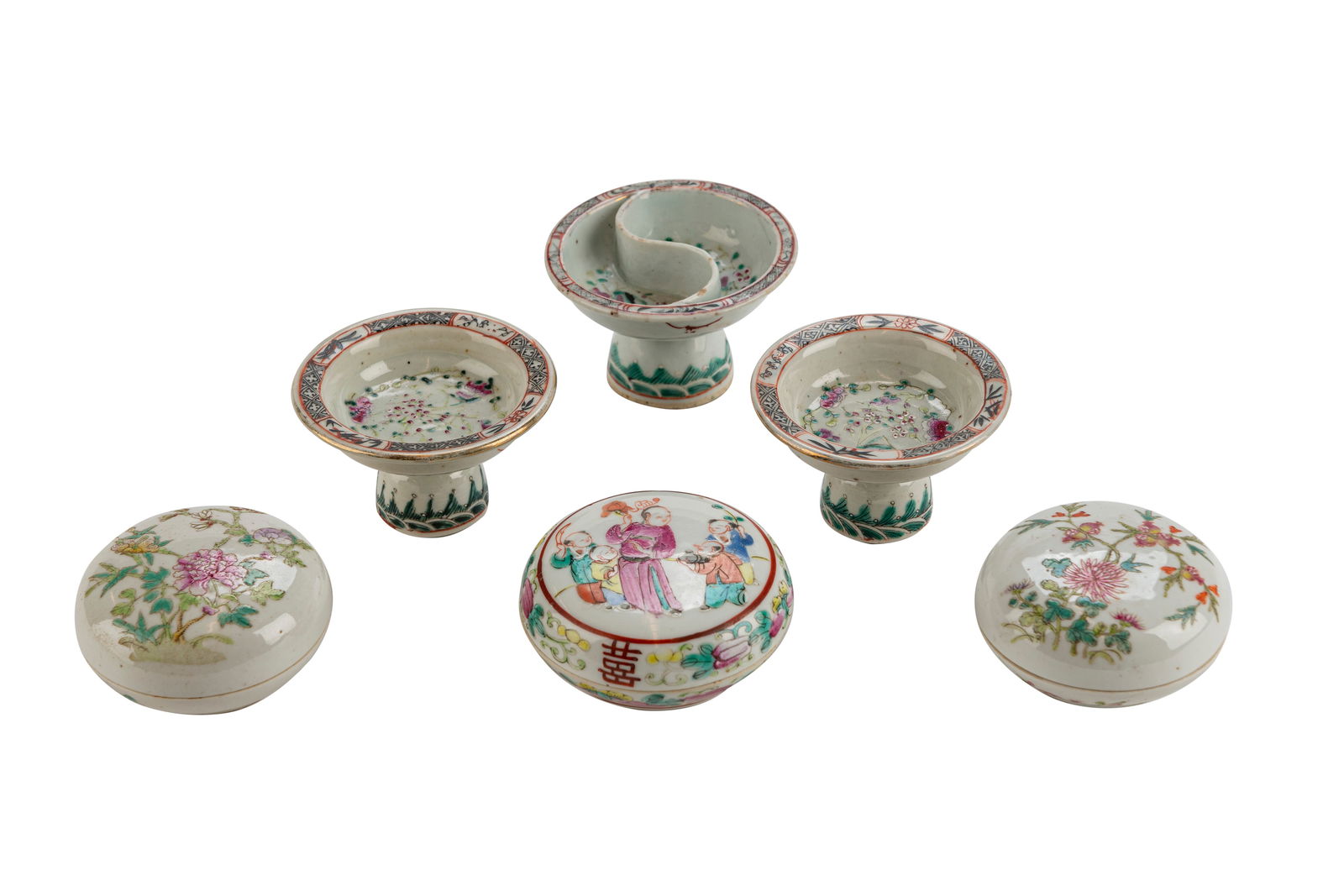 Six Chinese Famille Rose Porcelain Items (1 of 20)