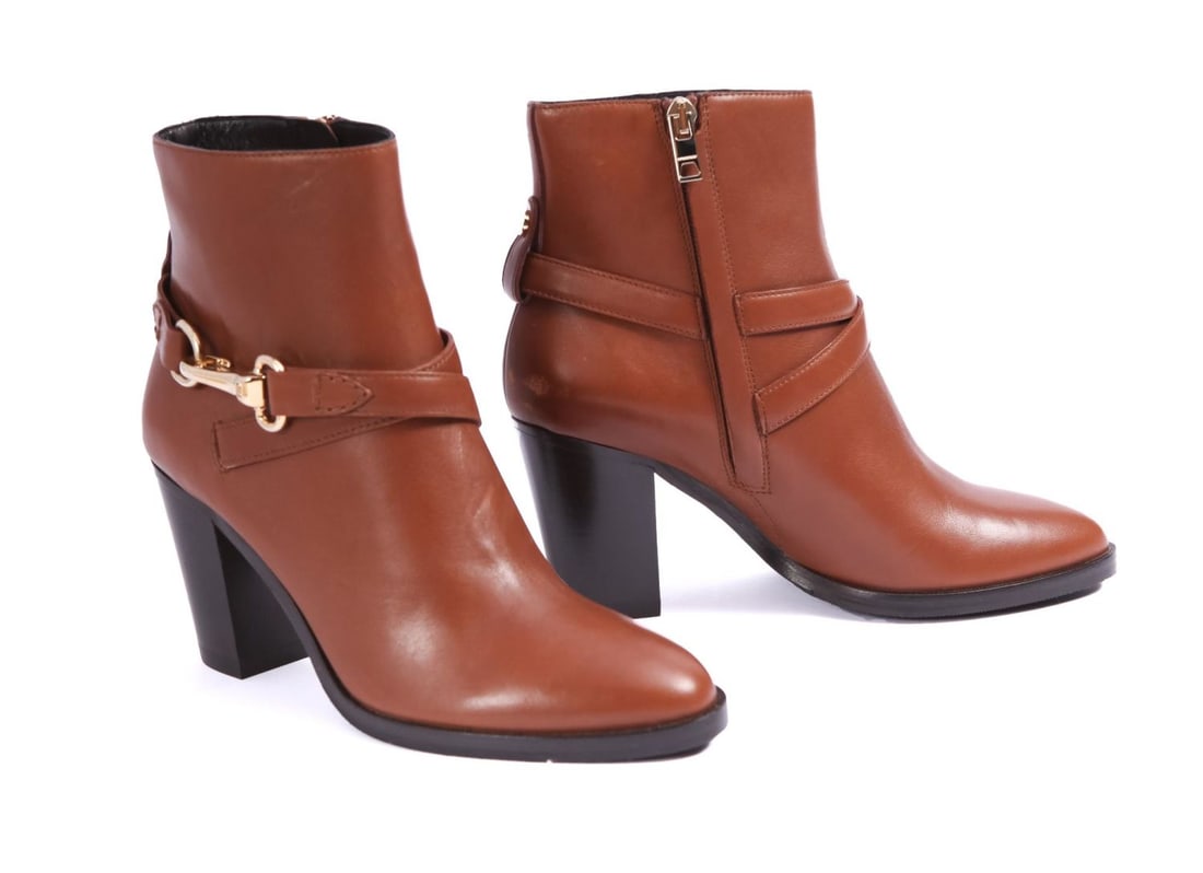 Burberry Boots (1 of 8)