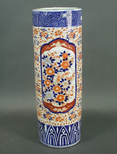 Imari colored porcelain cylindrical sha