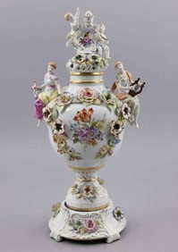 Early 20th Century Magnificent Von Schierholz Porcelain Urn