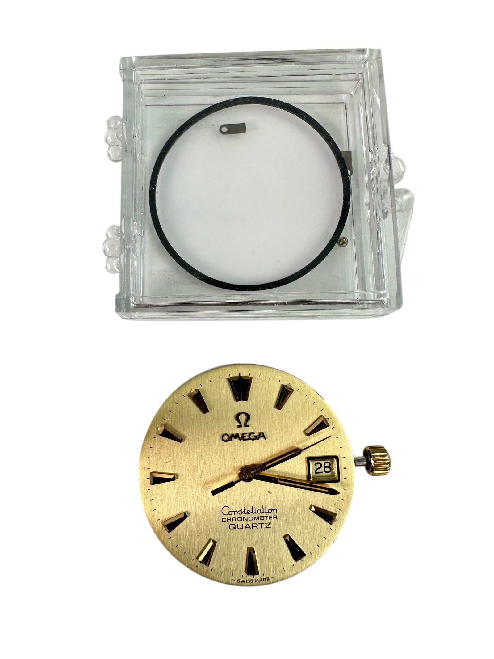 Omega Constellation Quartz Movement: Omega calibre 1343 Constellation Swiss Quartz movement, including mint dial and handset in 18kt yellow gold crown.