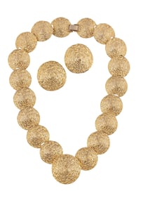 Vintage Ladies Medallion Necklace & Earring Set
