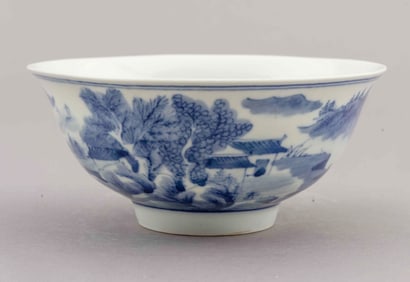 19th-Century Chinese Blue and White Decorated Bowl