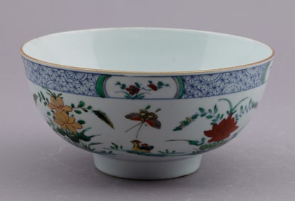Rare Chinese Porcelain Doucai and Gilt Glazed Bowl, Early Kangxi Period