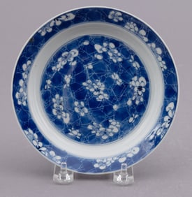 Chinese Blue and White Ice-Crackle Plate
