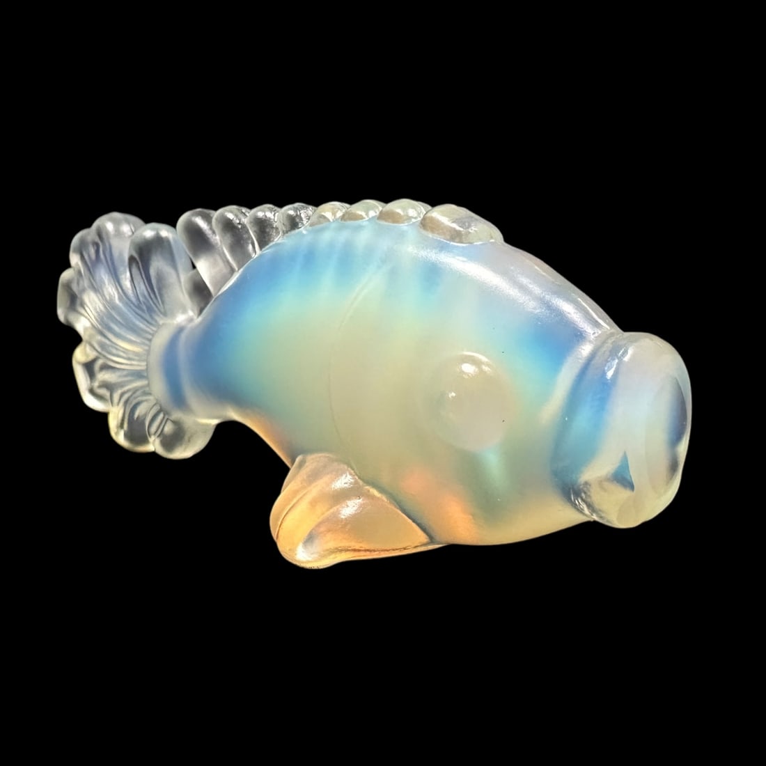 Sabino Opalescent Glass Fish: A cute opalescent fish by Sabino. H 3 x W 3.5 x D 3 inches. Excellent condition.