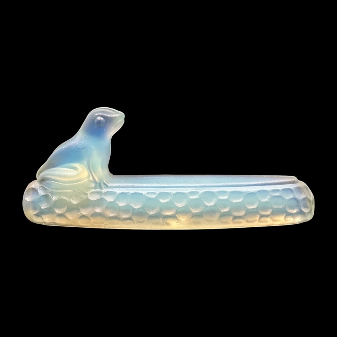 Sabino Opalescent Glass Frog: A fabulous frog by Sabino in opalescent glass. Measuring H 2 x W 3.5 x D 2 inches. Mint condition.
