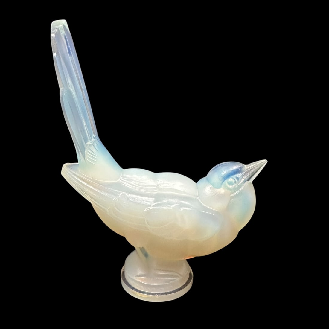 Sabino Opalescent Glass Mockingbird: A wonderful mockingbird by Sabino in opalescent glass. Measuring H 6 x W 4 x D 4 inches Signed with a red and gold foil label. Mint condition.