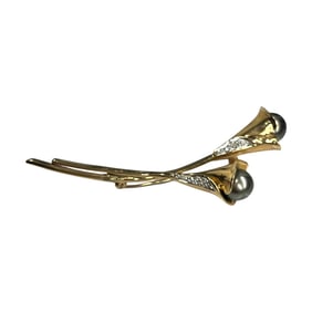 Ladies Vintage 14K Yellow Gold Black Pearls and Diamond Brooch